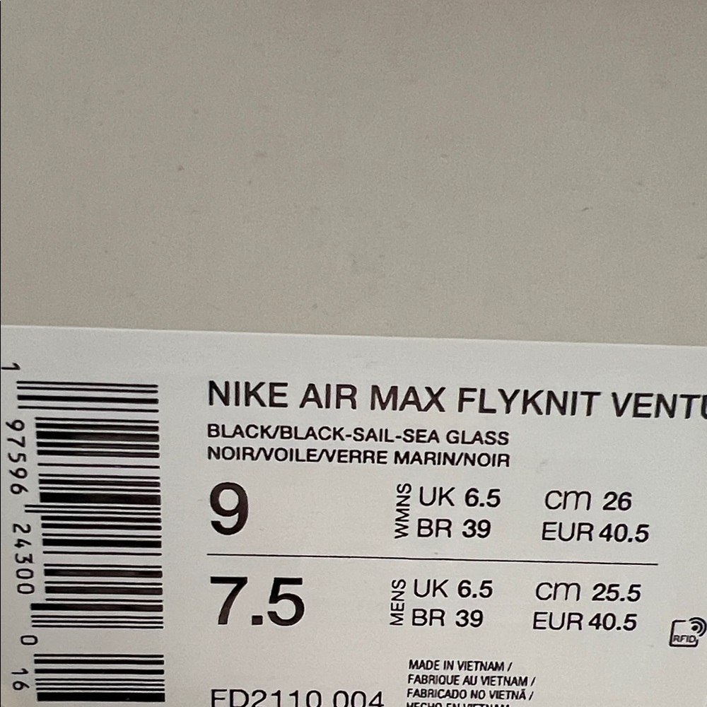 Nike Black and White Athletic Shoes NIKE AIR MAX FLYKNIT VENTURE BRAND NEW - Picture 10 of 10